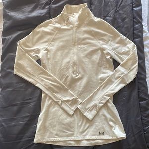 Under Armour womens pull over